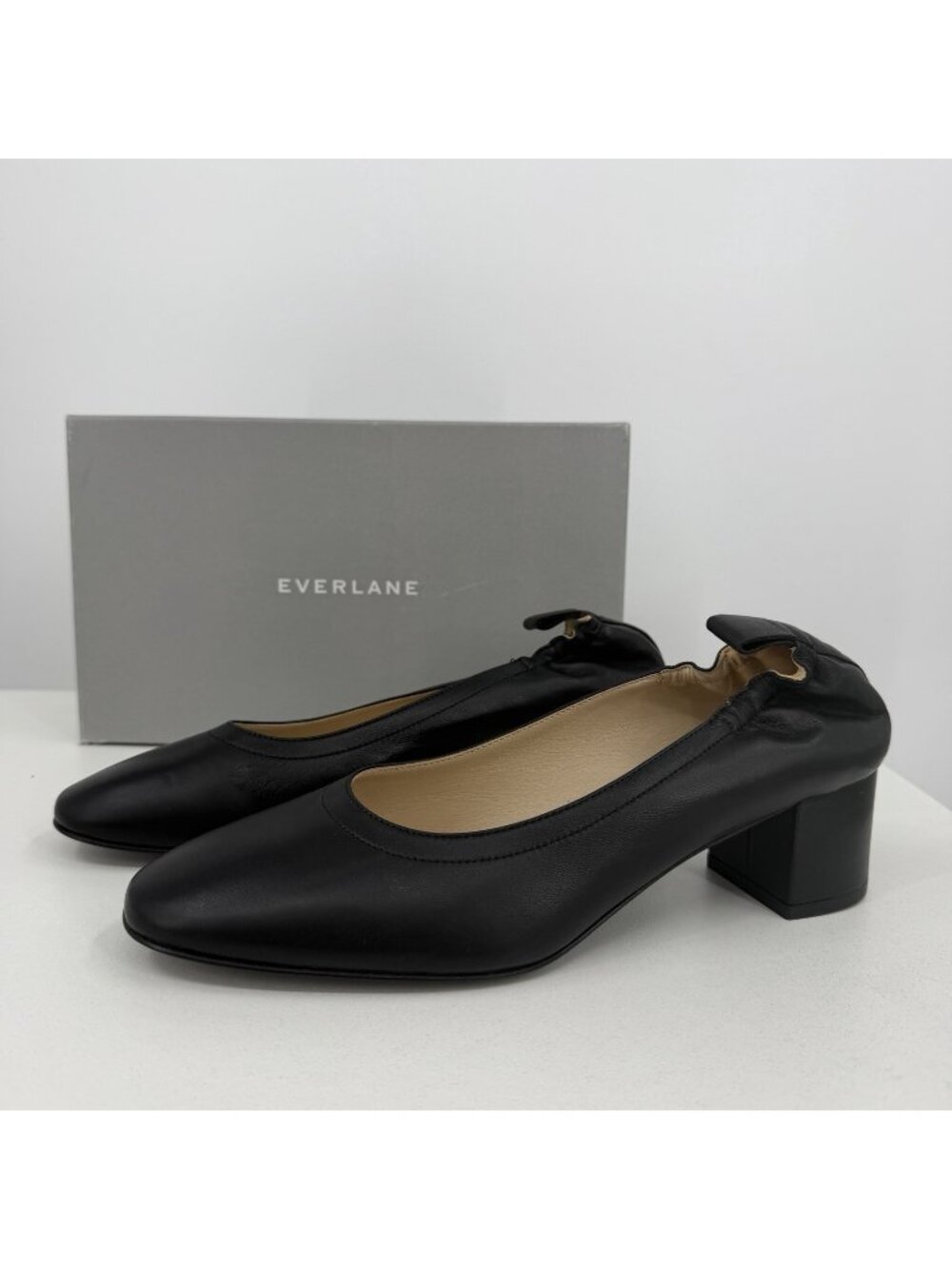 Everlane Italian Leather Day Heel size 9 Women's Black Elastic Back Comfort